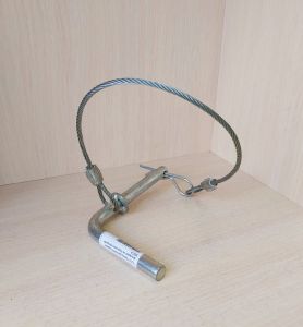 Палец крепление задних фонарей на лодочных прицепах МЗСА