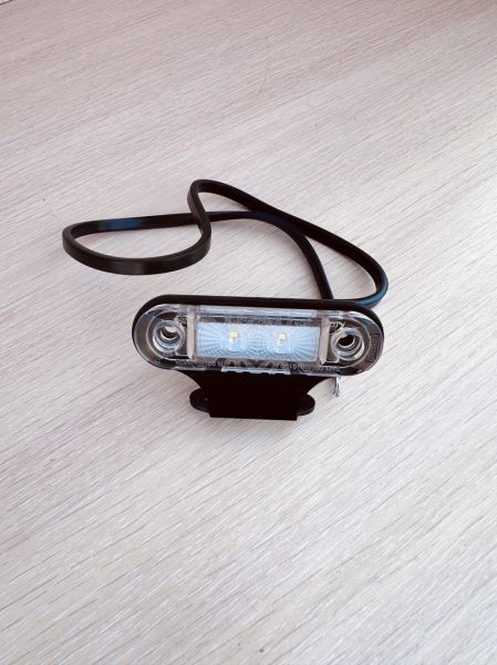 Фонарь габаритный прицепа FT-015 B+K белый LED FRISTOM (1)