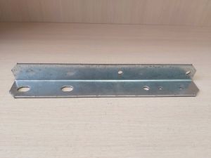 Кронштейн крепления крыла прицепа лодочного, передний правый МЗСА 1А, 1В, 1С, 1Д, 1Е