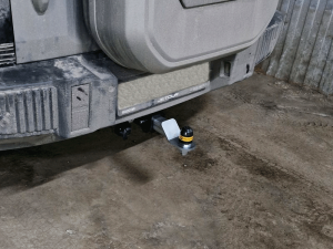 Фаркоп с оцинкованным шаром на Jetour T2 2023- без выреза в бампере. Тип шара E. Нагрузки 150075 кг, масса фаркопа 17,1 кг (без электрики в комплекте)