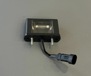 Фонарь подсветки номера прицепа ЕС10.01 черный с проводом и АМР разъемом, без лампы (2)