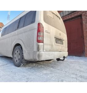 farkop-na-toyota-hiace-uazpv1[1]