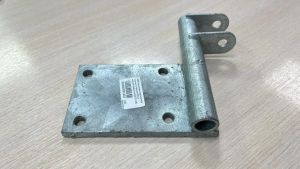 Кронштейн амортизатора лодочного прицепа МЗСА, верхний правый (серии 001-05) (Снято с производства)