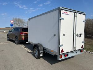 Легковой прицеп фургон МЗСА 817773.001, Одноосный 3м с распашными воротами