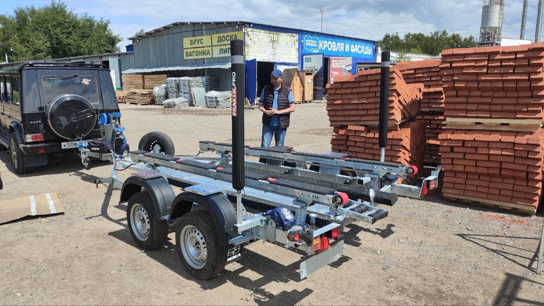 Прицеп для катера МЗСА 81773G.021 в MAX комплектации