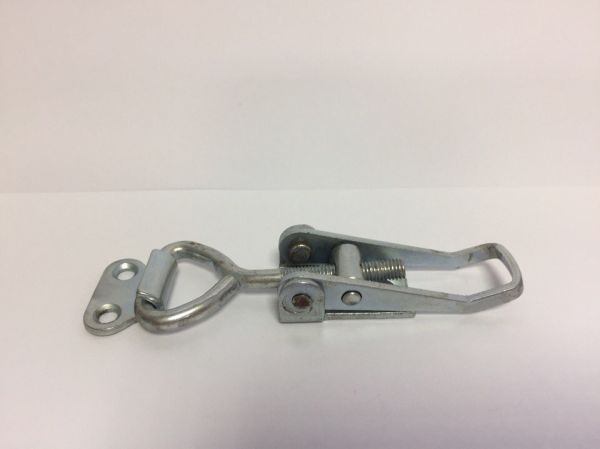 Замок для ящика L 77-88, регулируемый в комплекте со скобой