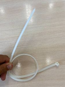 Хомут - жгут нейлоновый для крепления тормозного троса к оси прицепа, 9мм ширина, 760мм длина (1шт)