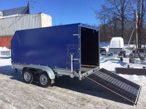 Прицеп фургон с задним трапом для заезда техники МЗСА 817732.012