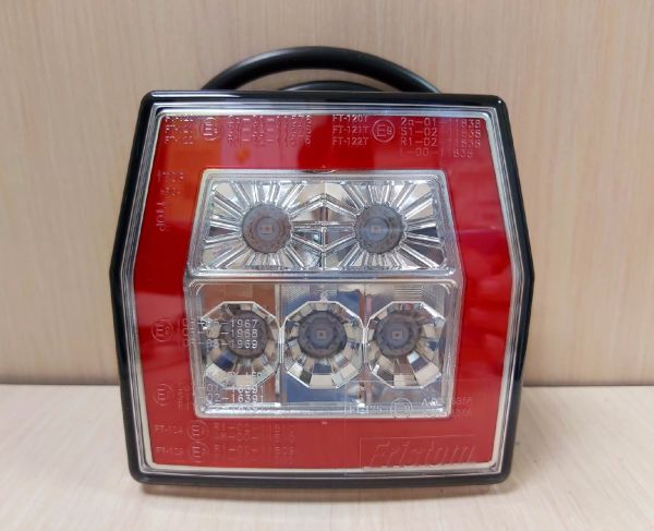Фонарь задний на прицеп FT-120 LED 3-позиционный (прозрачный) FRISTOM