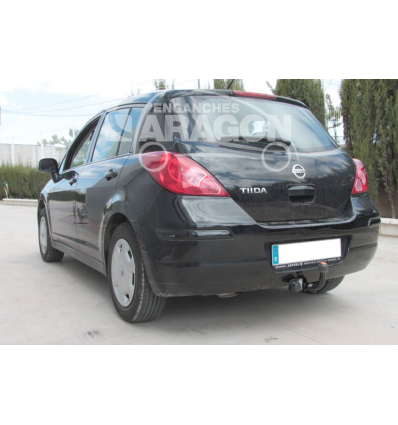 farkop-na-nissan-tiida-e4421aa[1]