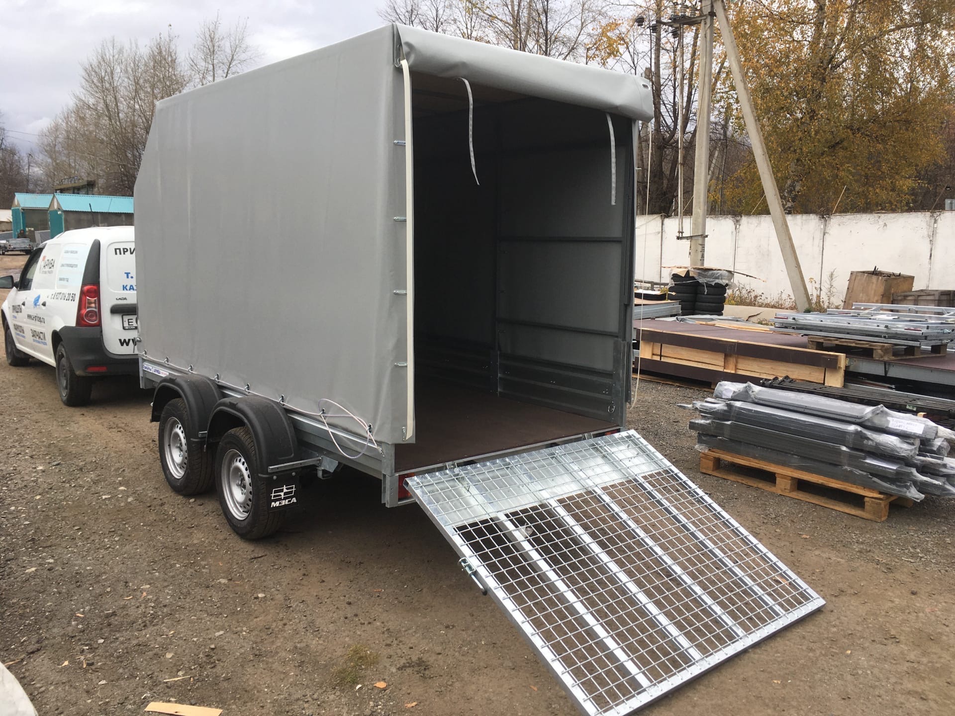 Прицеп МЗСА 817731.012 с трапом МЗСА