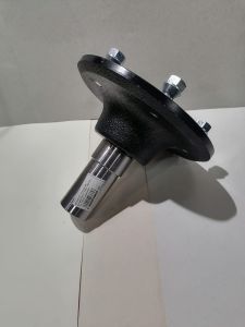 Ступица для прицепа КНОТТ 750кг, 139,7х5, Тип FNK14, подшипник 39х72х37, в сборе с цапфой KNOTT ОРИГИНАЛ