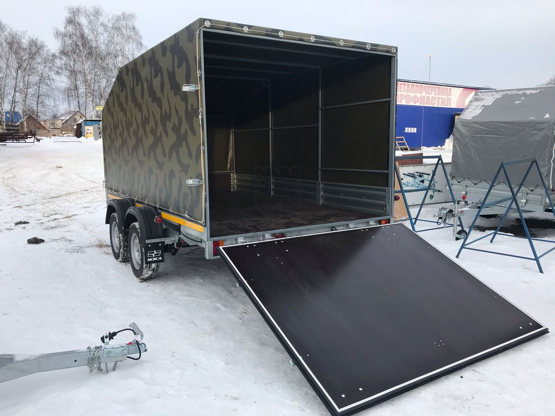 Прицеп для двух снегоходов - сравнение моделей