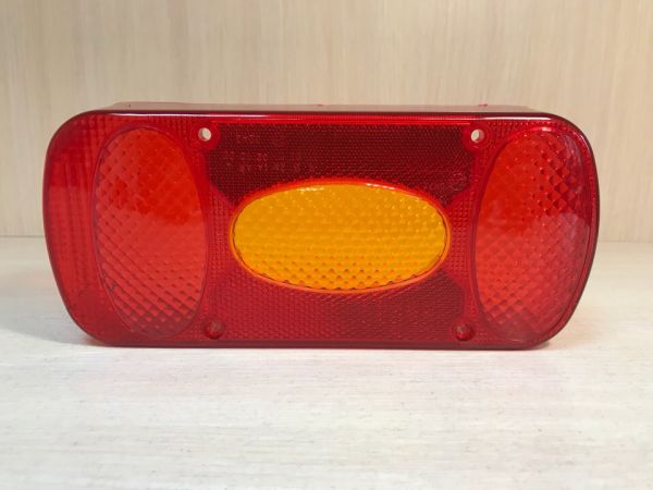 Рассеиватель фонаря прицепа MD-036 L левое (стекло заднего фонаря), Fristom