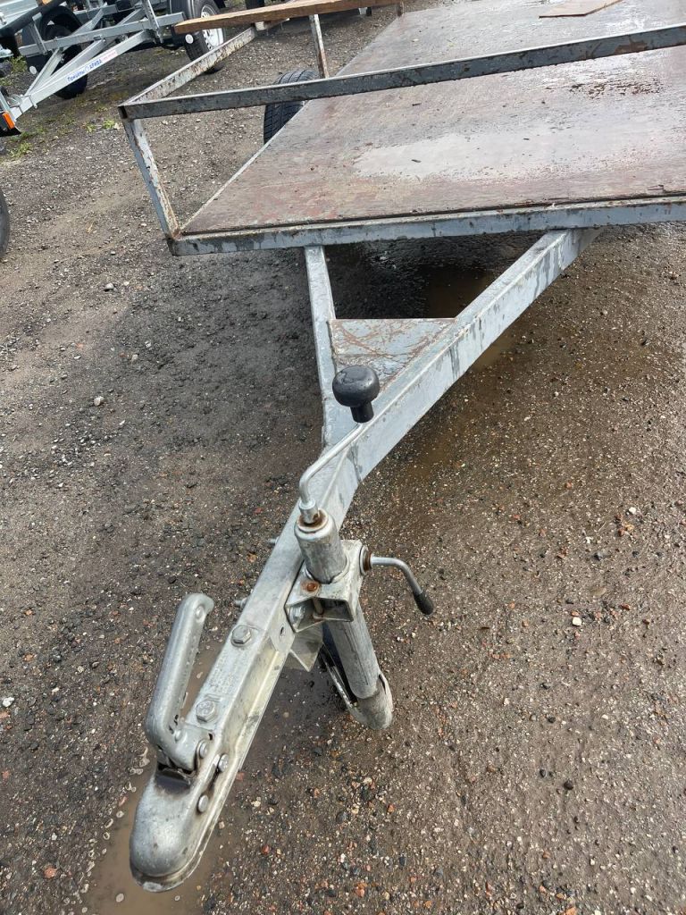 Дышло прицепа