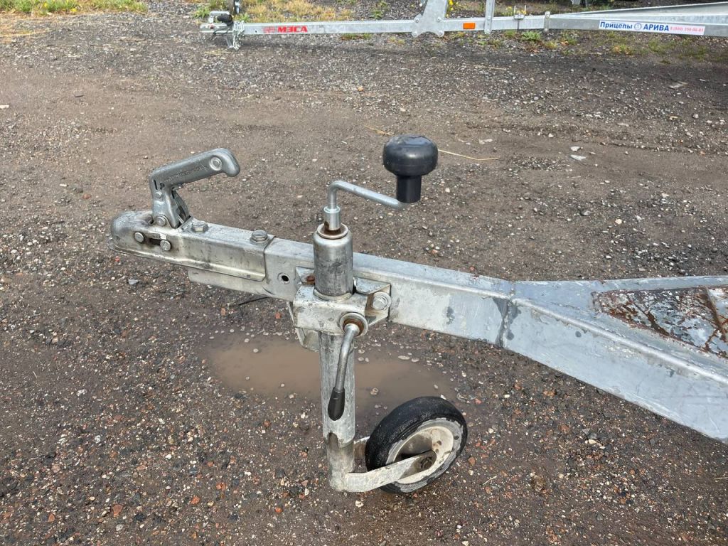 Сцепная головка прицепа