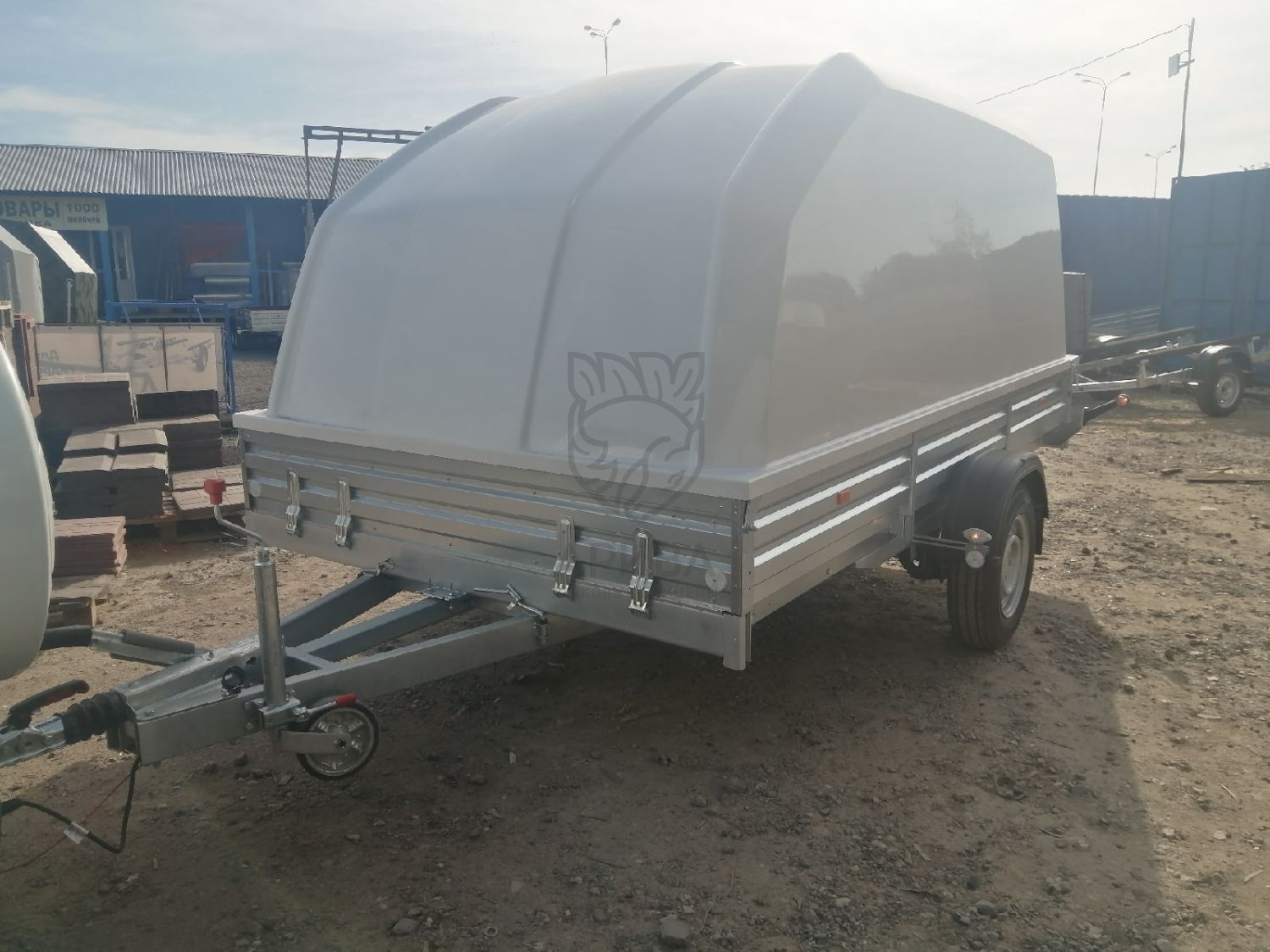 Прицеп МЗСА 831134.111 с пластиковой крышкой