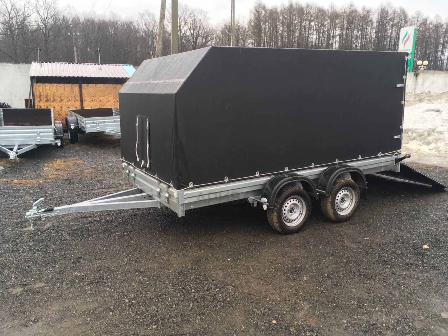 Прицеп МЗСА 817736.012 с трапом и ЕВРО тентом