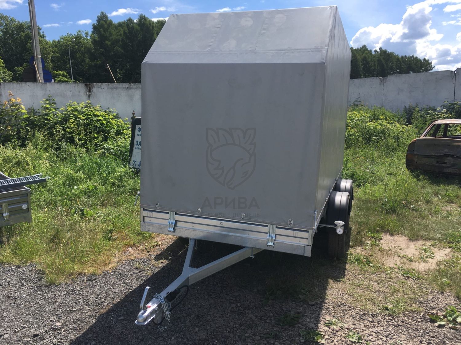 Двухосный прицеп МЗСА 817732.012 с заводским трапом и ЕВРО тентом