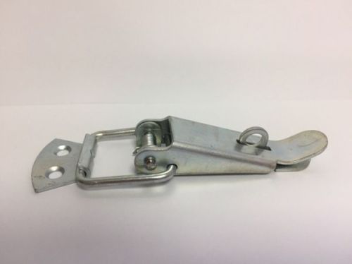 Замок для ящика L90 с крючком, в комплекте со скобой