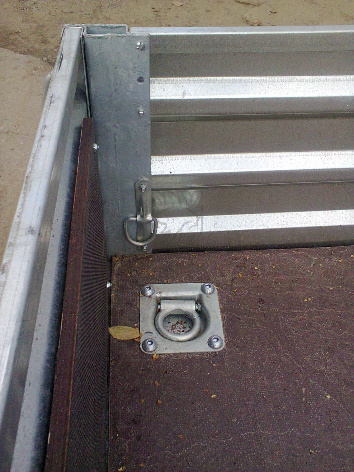 Установка дополнительных крепёжных элементов