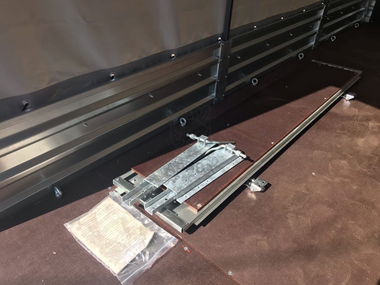 Прицеп МЗСА 817732.012 с трапом МЗСА