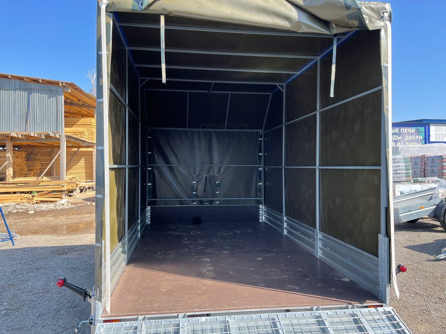 Прицеп МЗСА 817736.012 с трапом МЗСА