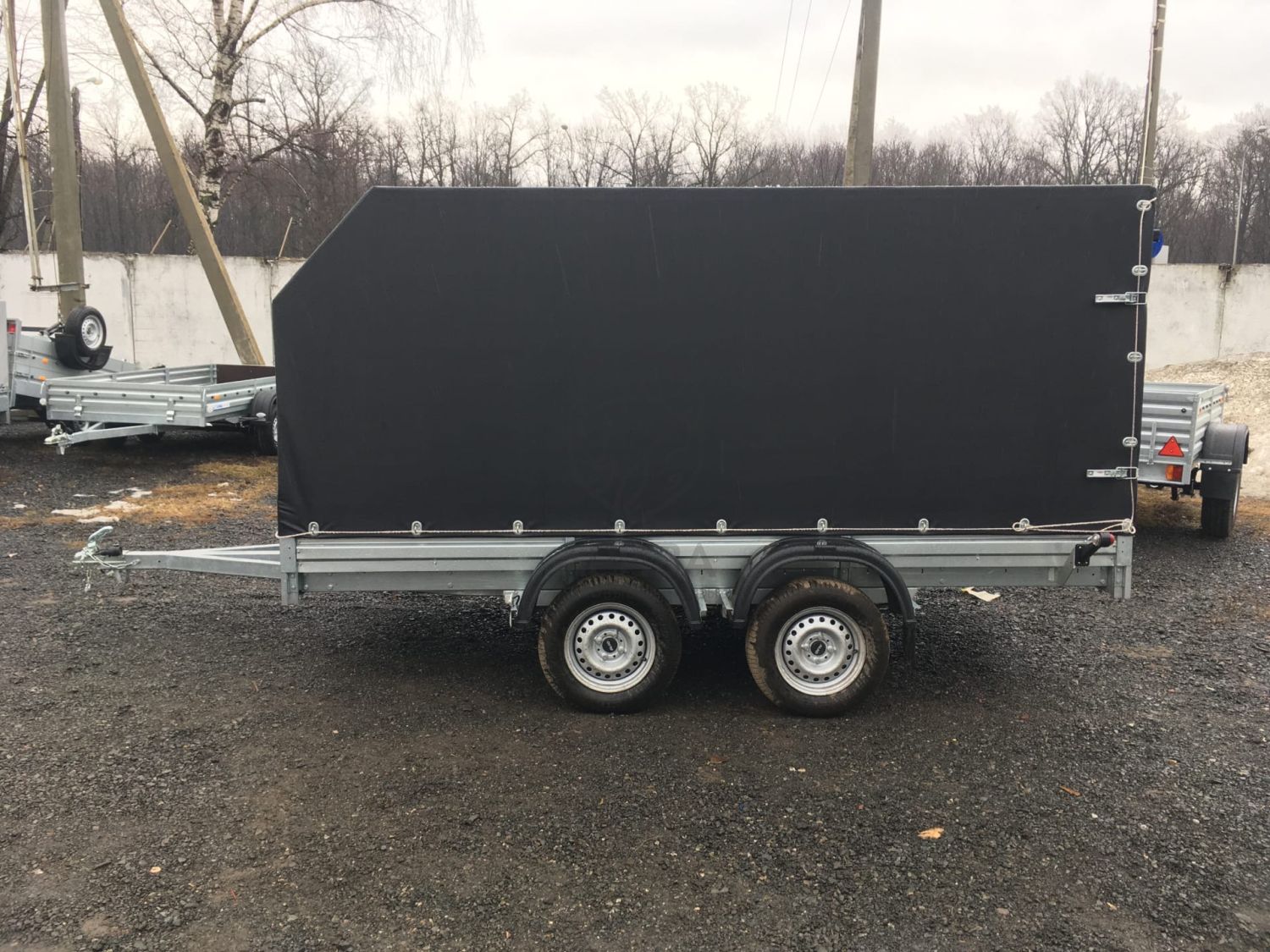 Прицеп МЗСА 817736.012 с трапом и ЕВРО тентом