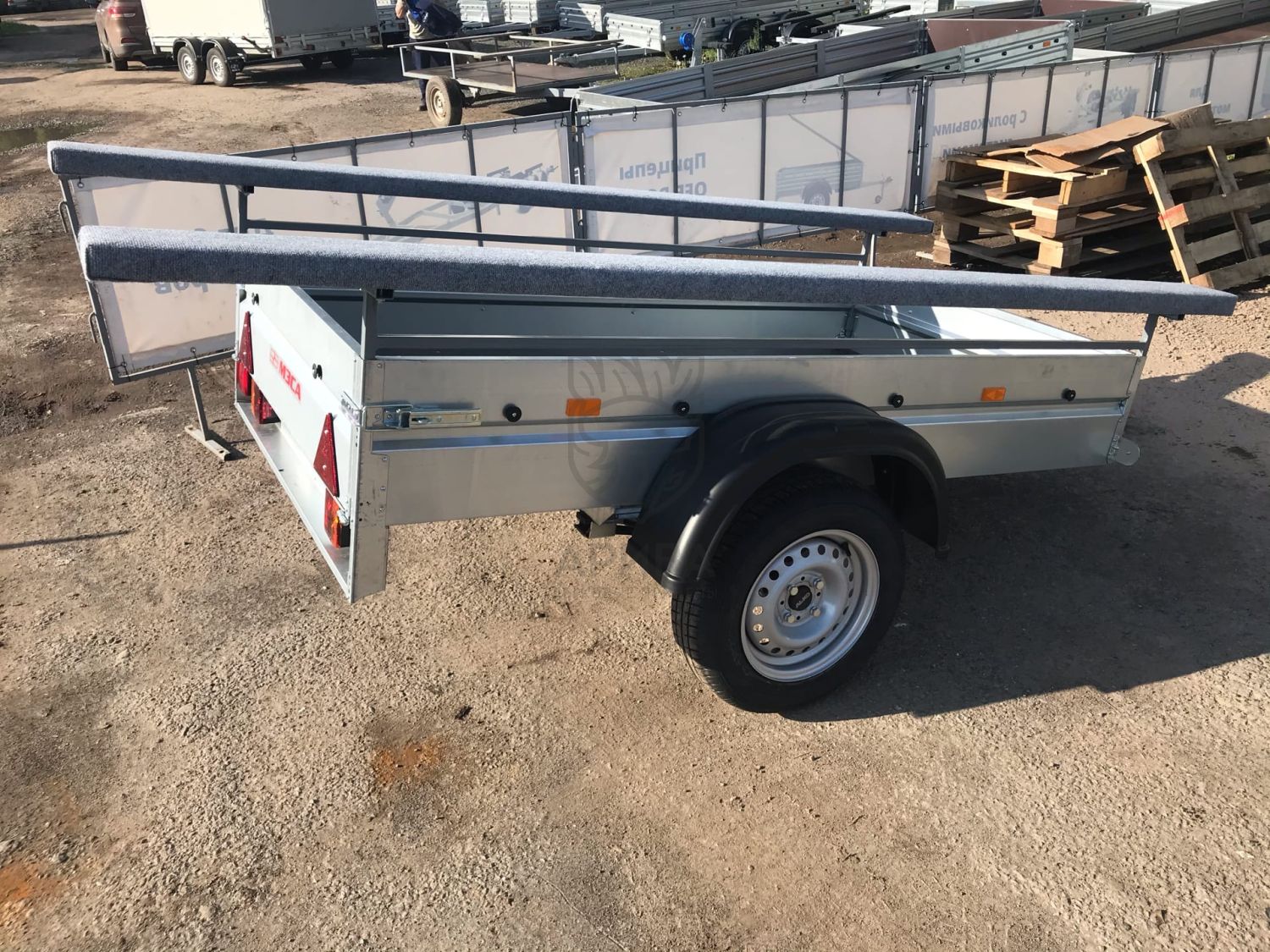 Стапель для лодки ПВХ на прицеп МЗСА 817700.002