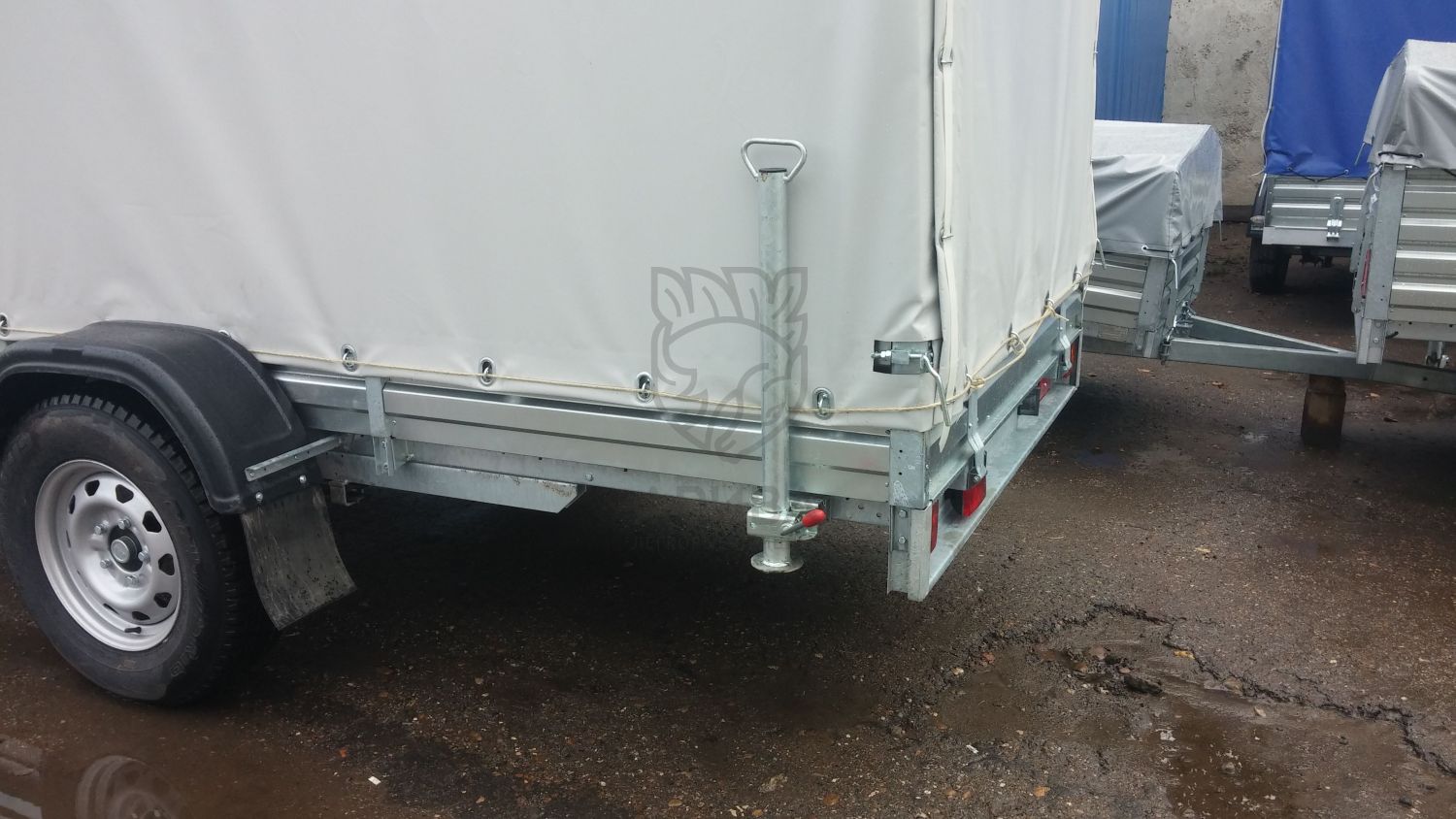 Установка опорных стоек