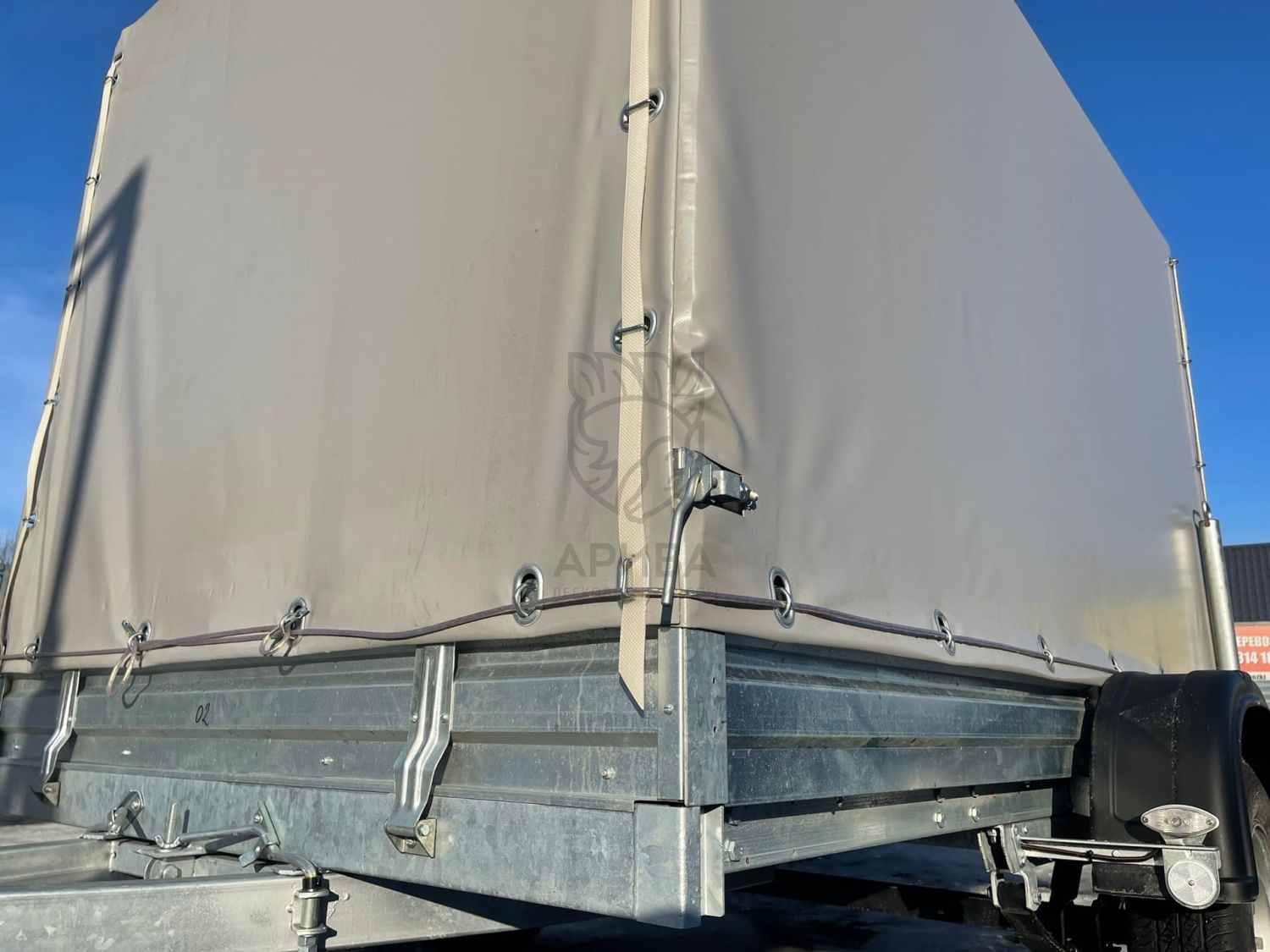 Прицеп МЗСА 817702.012 с ЕВРО тентом и воротами