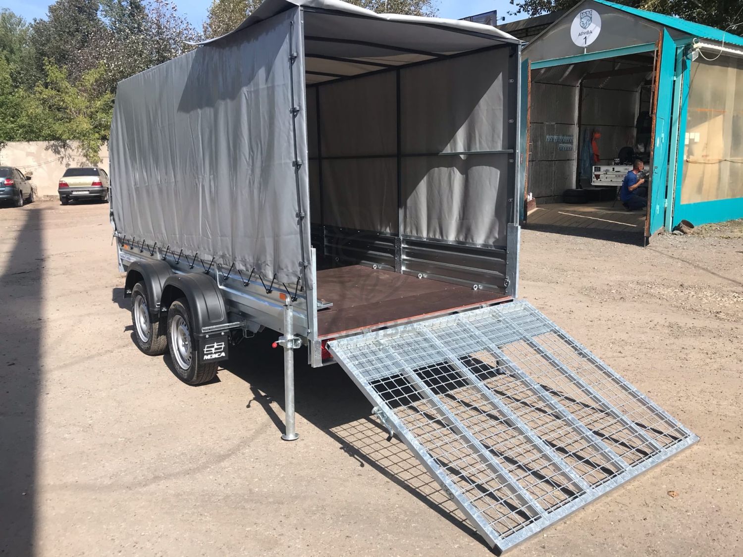 Прицеп МЗСА 817732.012 с трапом МЗСА