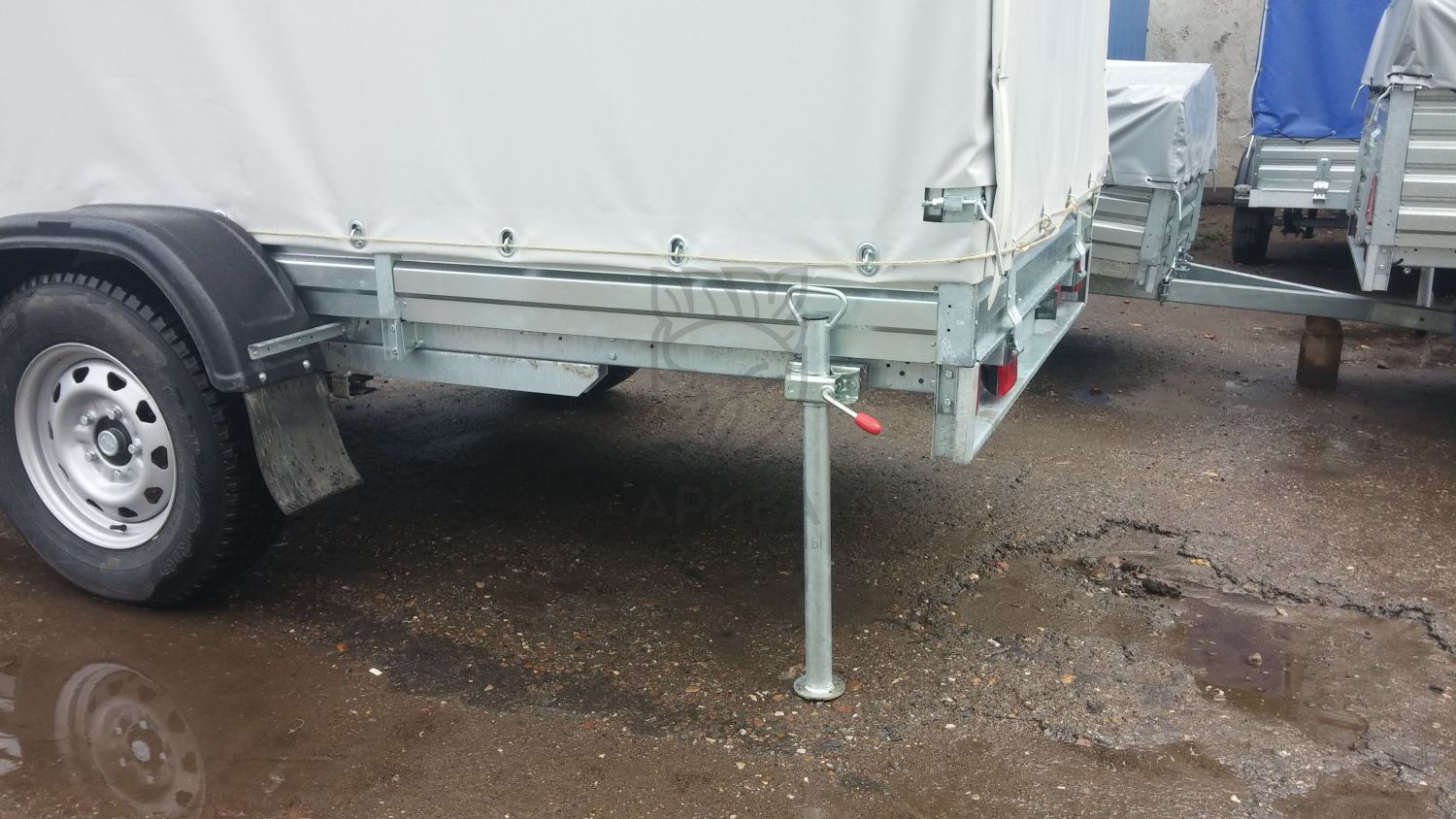 Установка опорных стоек