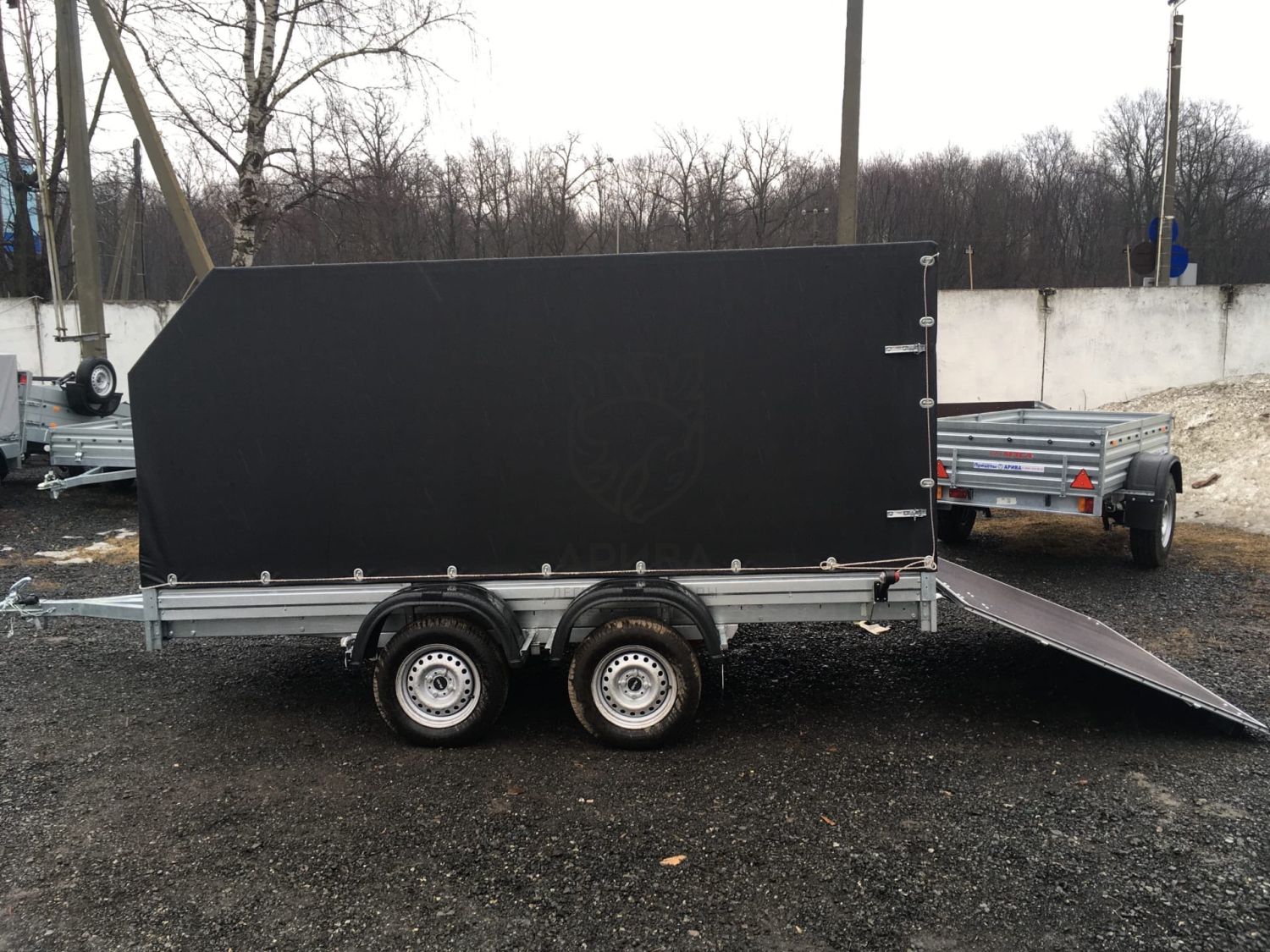 Прицеп МЗСА 817736.012 с трапом и ЕВРО тентом
