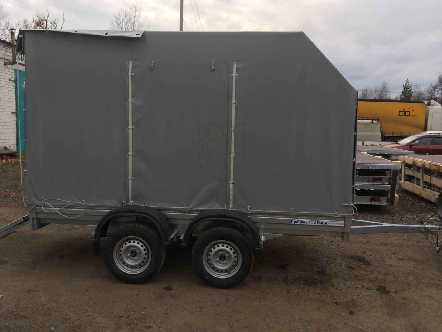 Прицеп МЗСА 817731.012 с трапом МЗСА